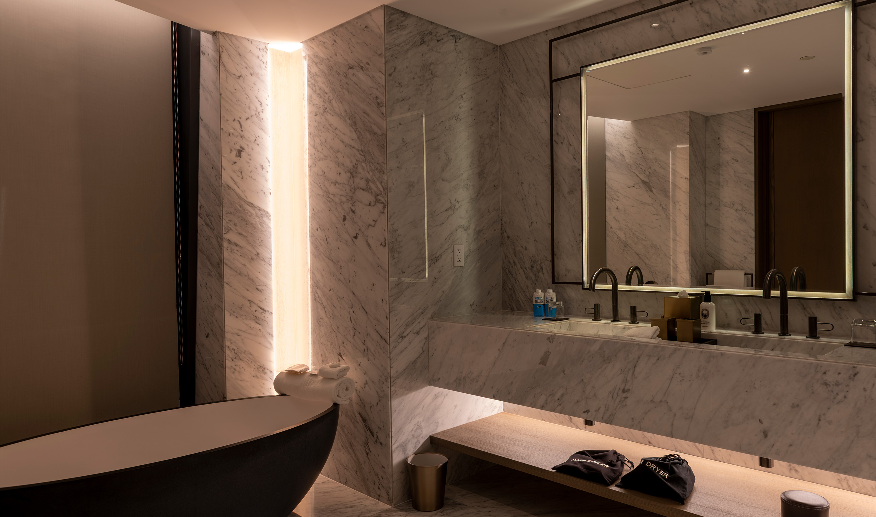 A Mexico hospitality Guest Room with Lutron myRoom XC. Photo © Jaime Navarro