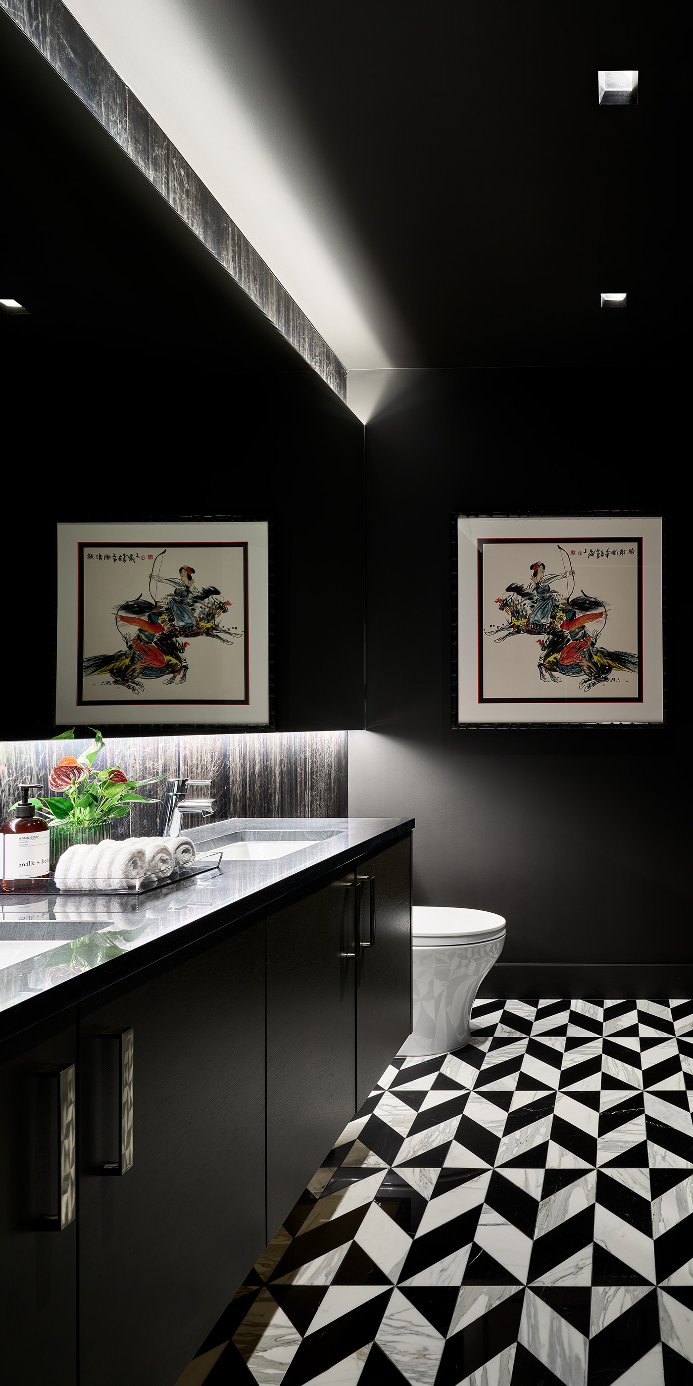 An Austin residential bathroom with Lutron Ketra lights and HomeWorks