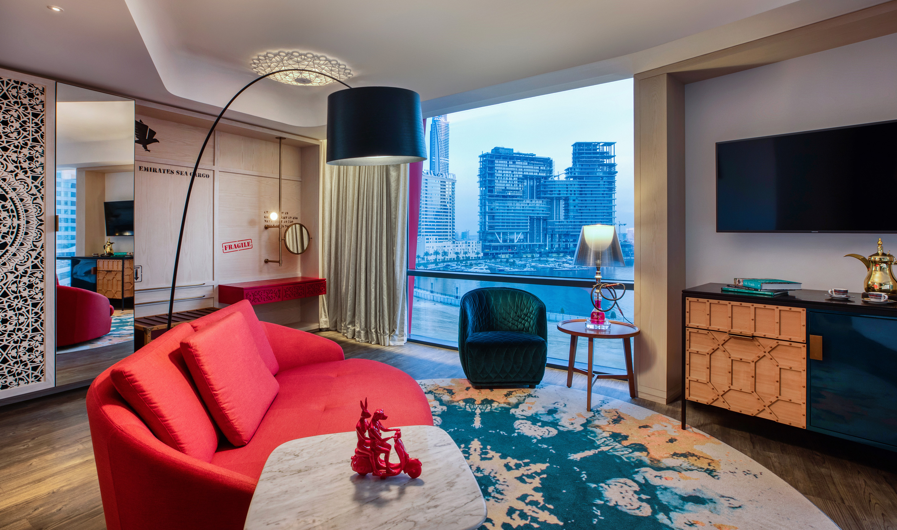 A Dubai hospitality Guest Room with Lutron Drapery & myRoom XC.