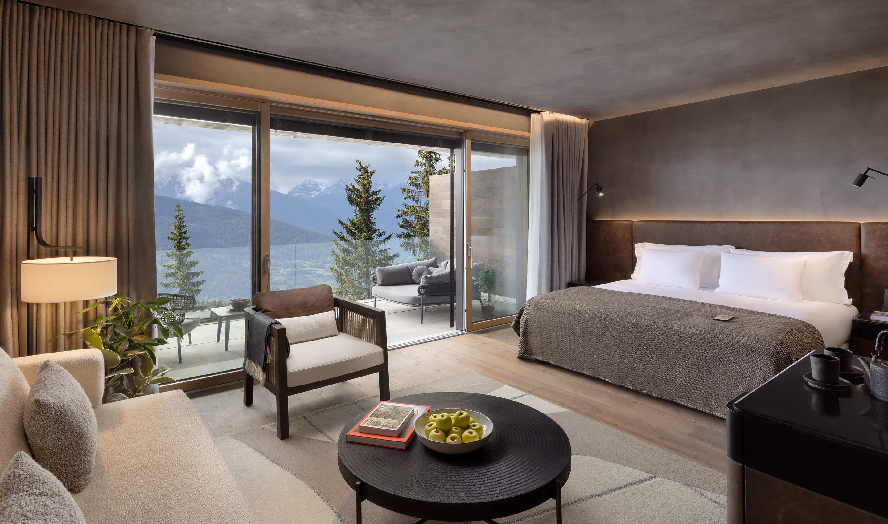 A Switzerland hospitality Guest Room with Lutron drapery. Photography John Athimaritis