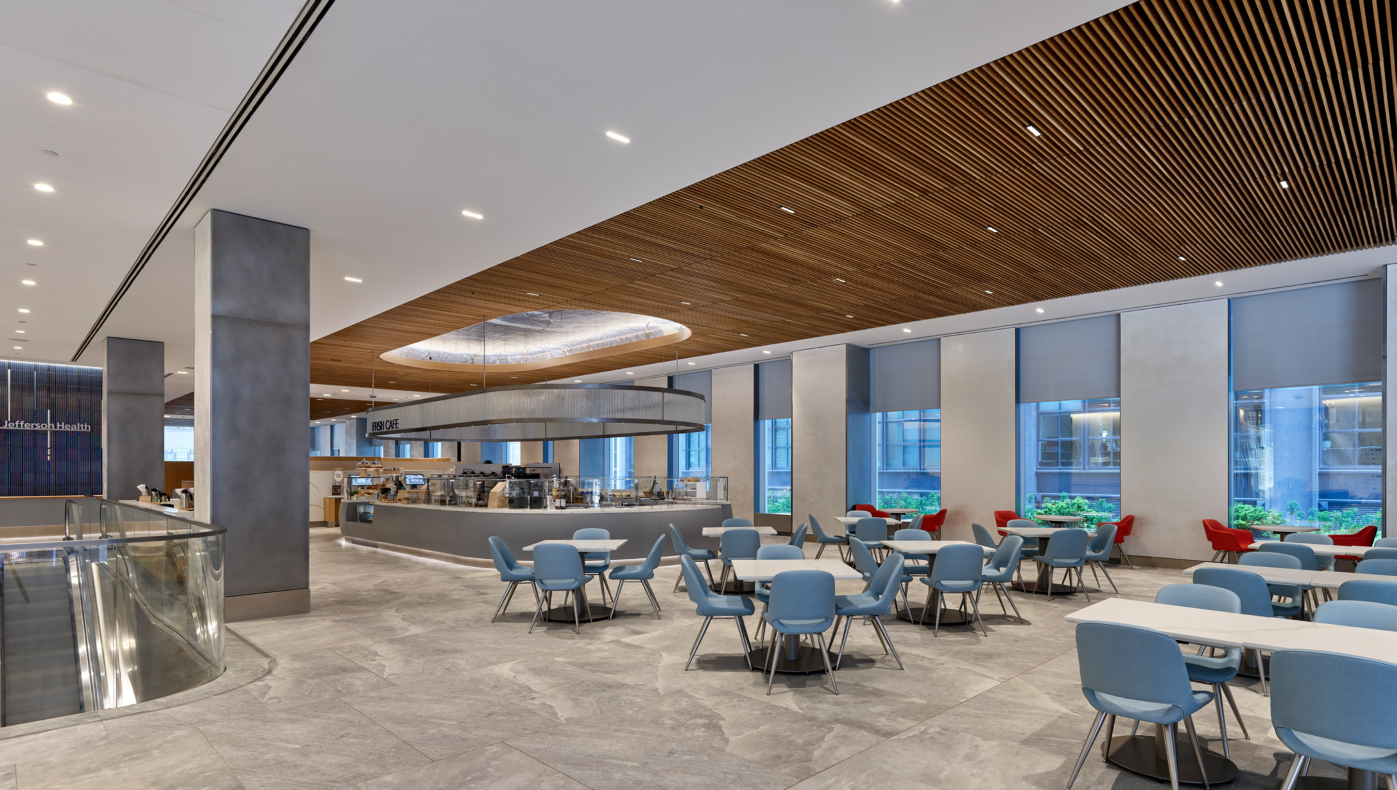 A Philadelphia commercial collaborative space with Lutron roller shades and Quantum. © Jeffrey Totaro, 2024