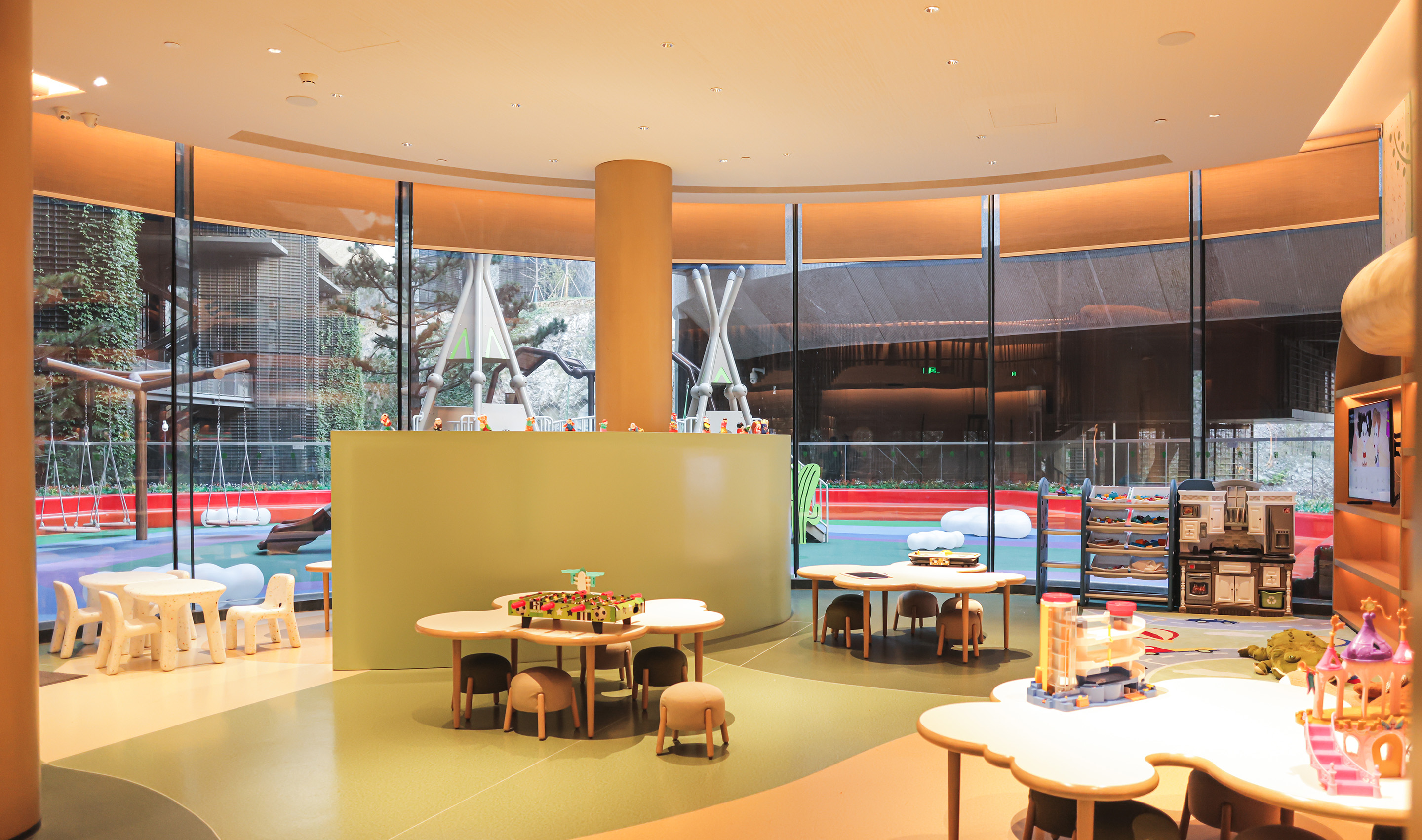 A China hospitality lobby & public space with Lutron roller shades.