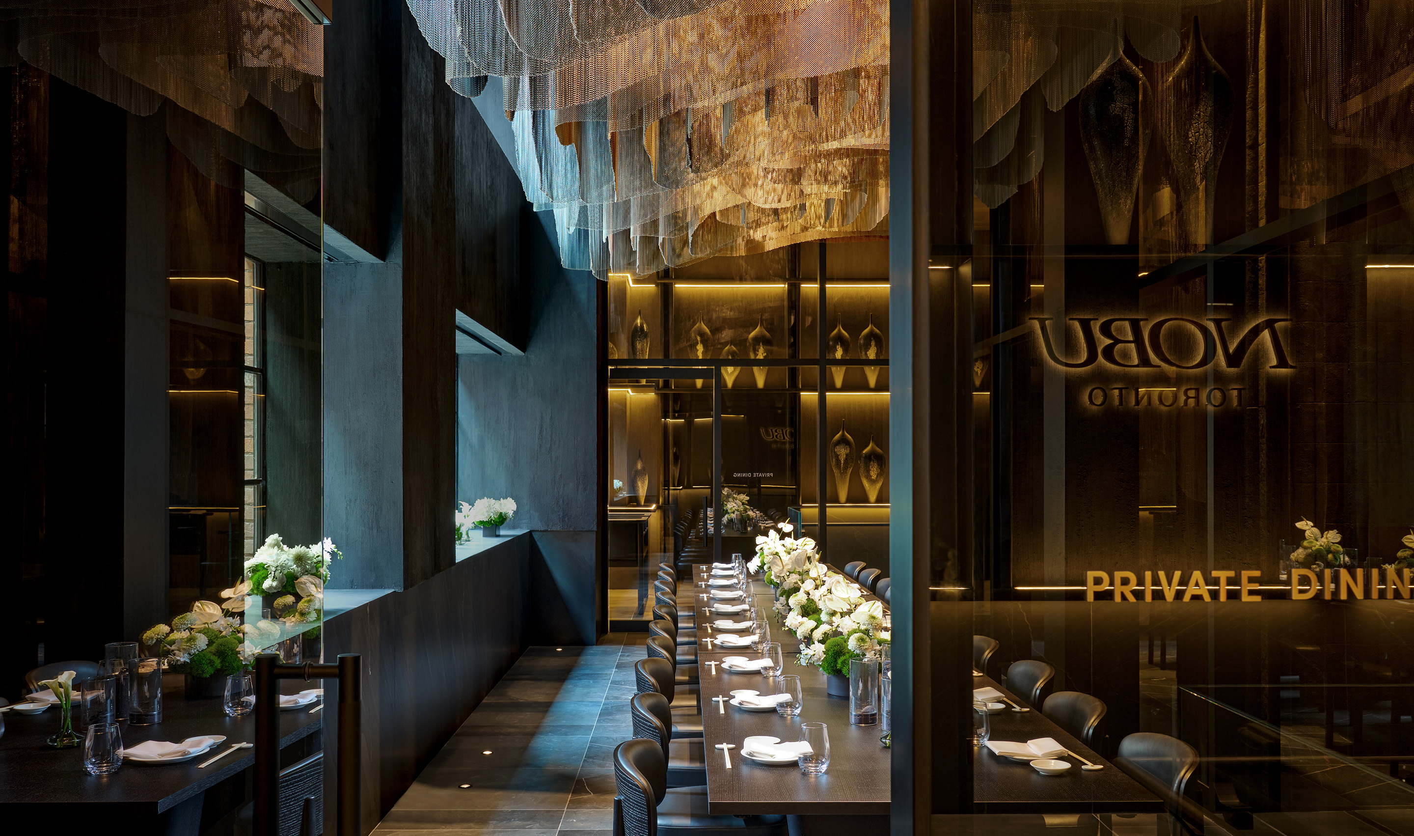 A Canada hospitality dining & social space with Lutron Athena. © Joel Esposito