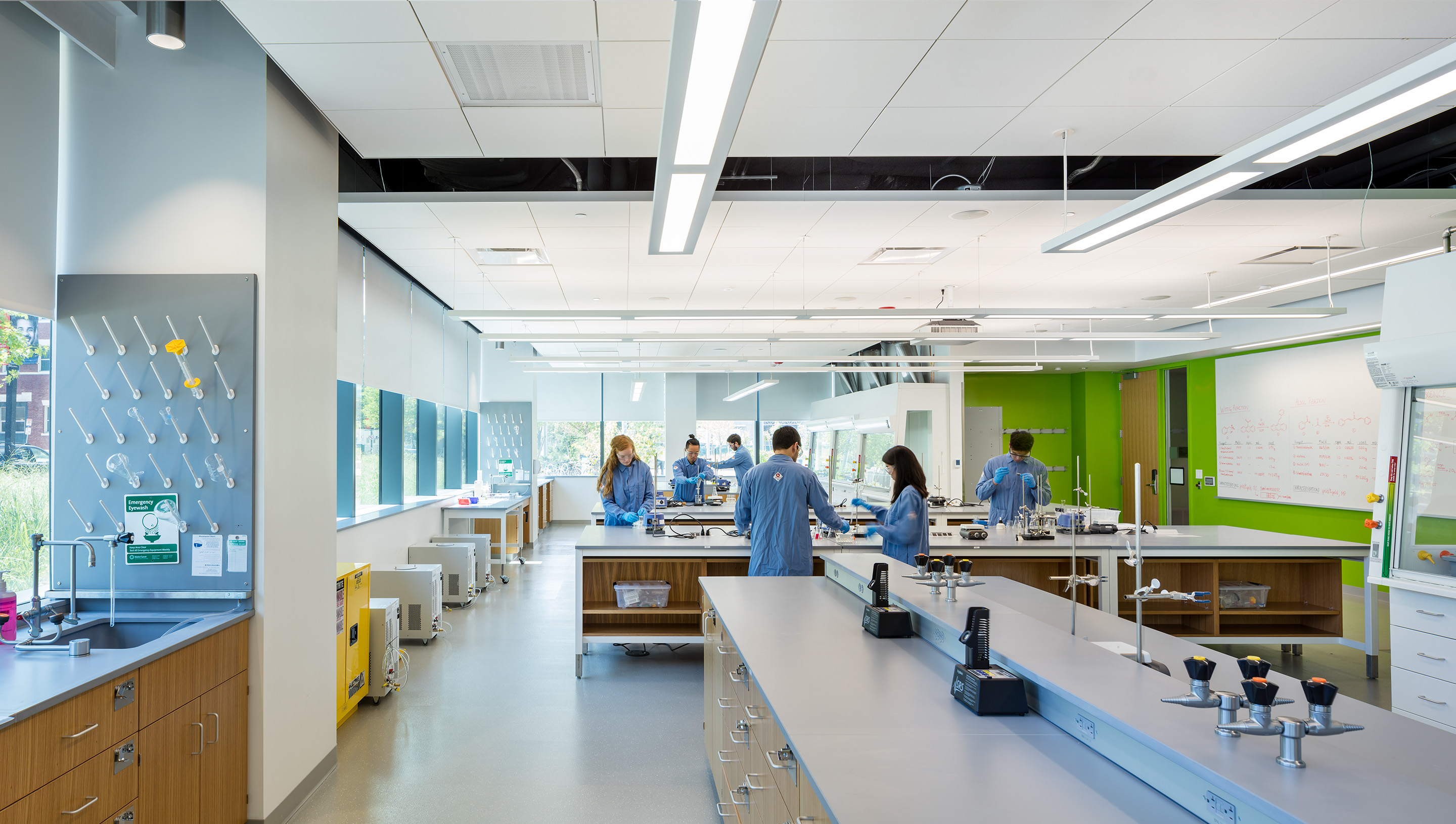 A Northeastern University commercial classroom with Lutron Quantum. Warren Jagger Photography