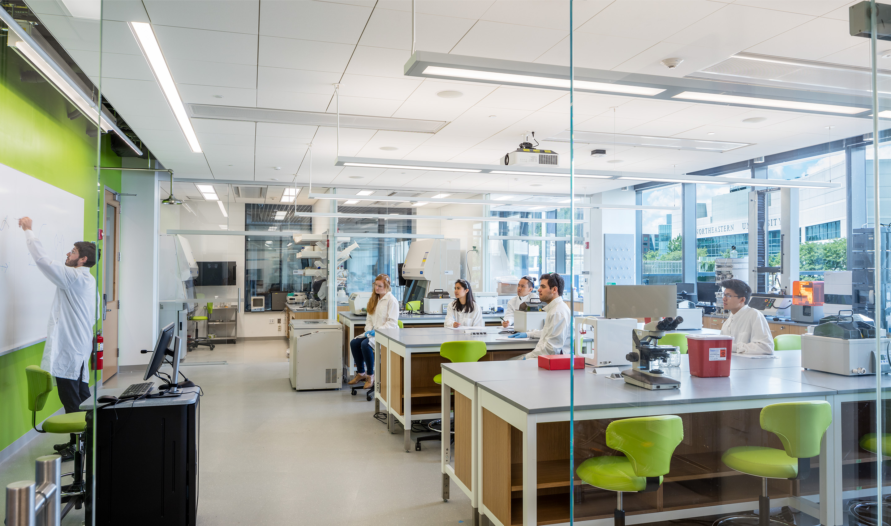 A Northeastern University commercial classroom with Lutron Quantum. Warren Jagger Photography