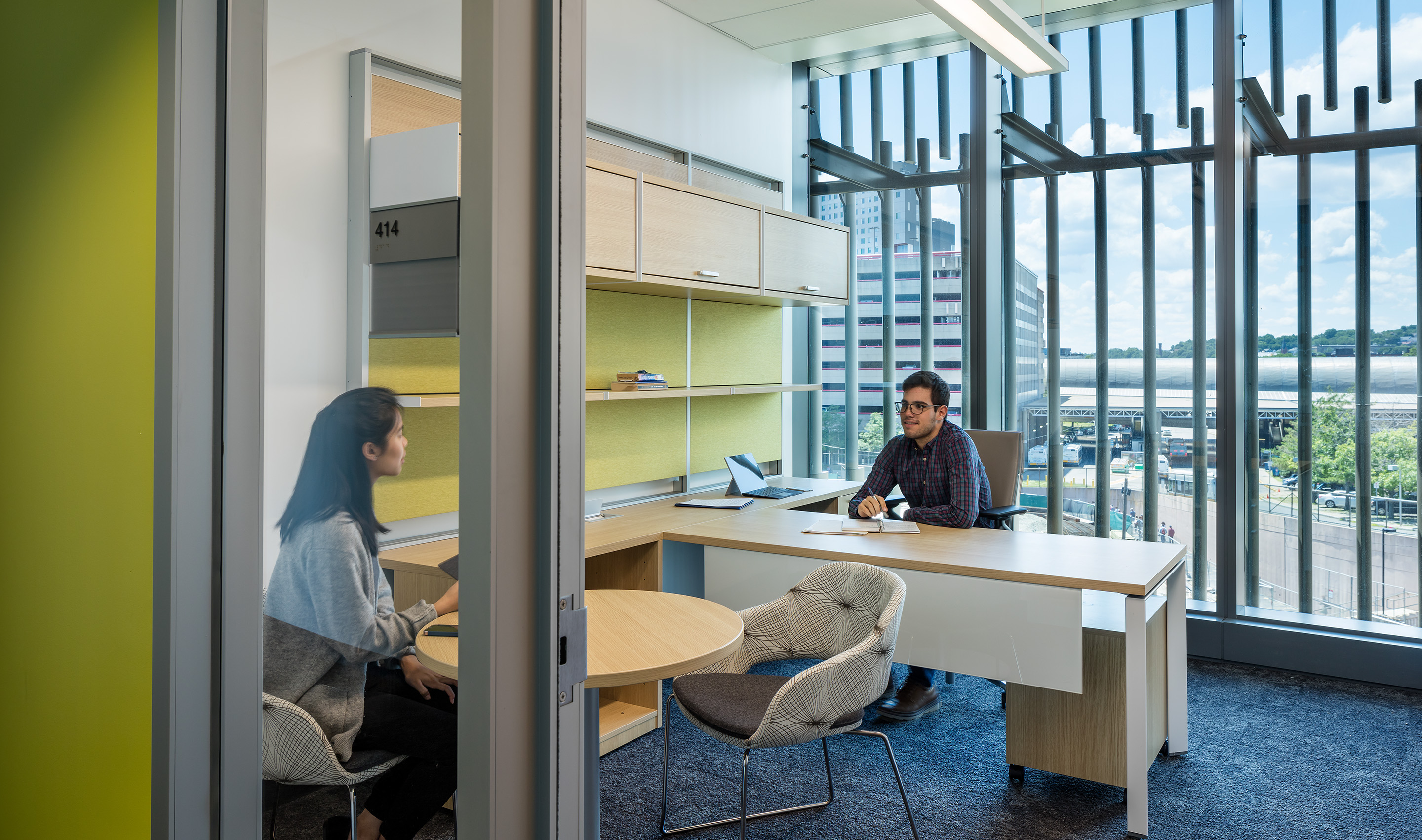 A Northeastern University commercial meeting room with Lutron Quantum. Warren Jagger Photography