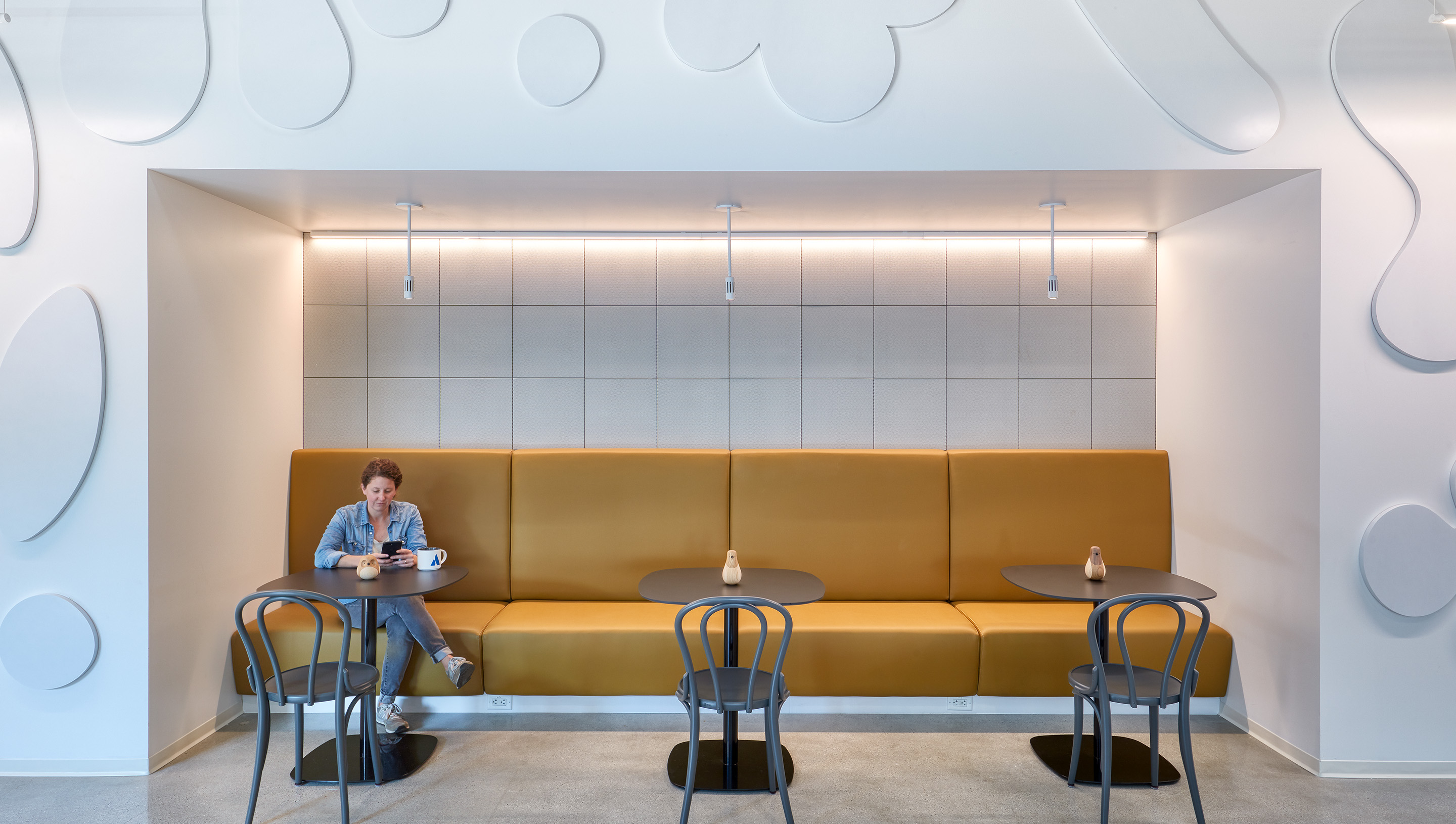 A Mountain View collaborative space with Lutron Quantum