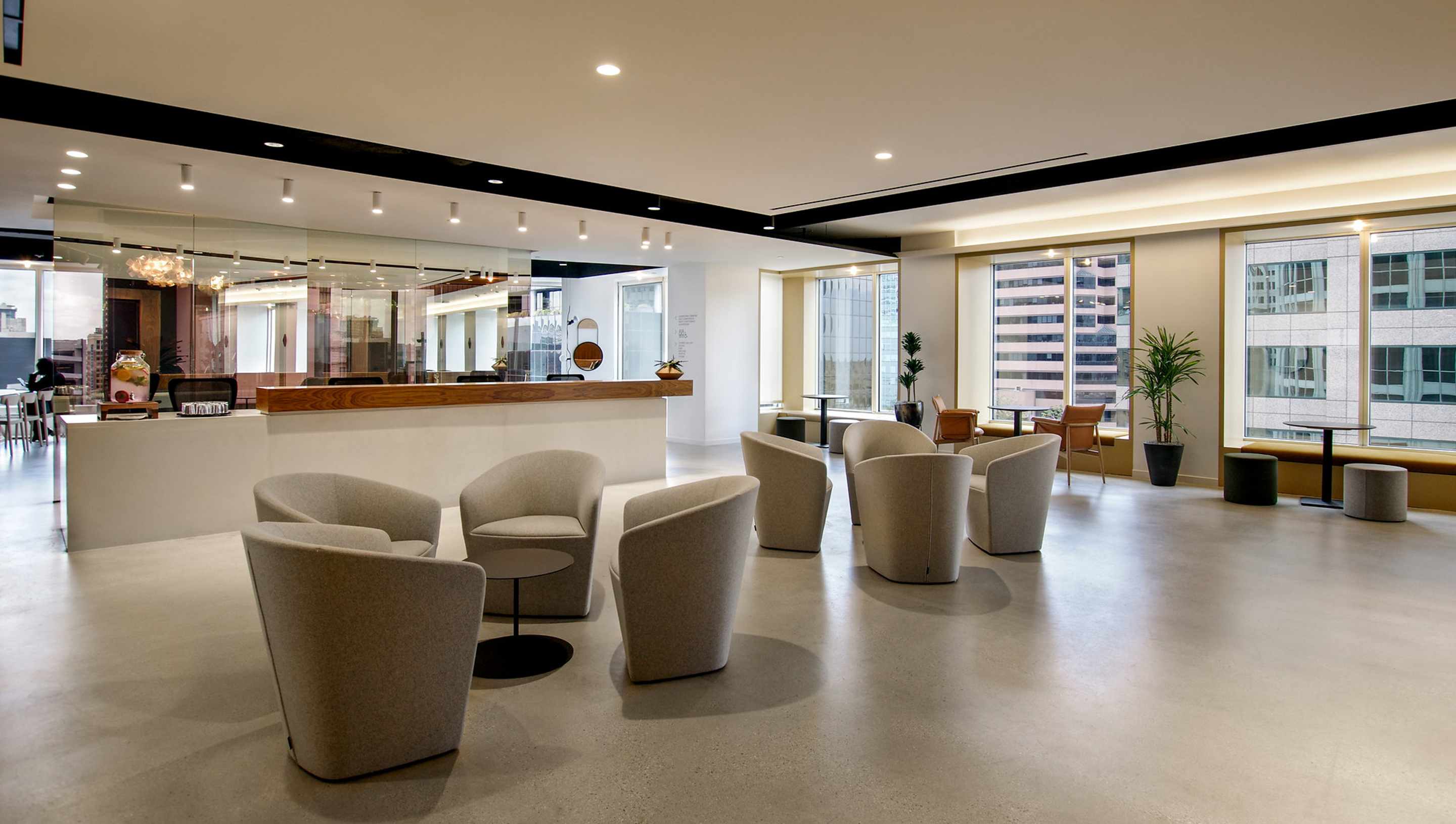 A Los Angeles commercial collaborative space with Lutron Quantum. Convene at 777 S Figueroa St, Los Angeles