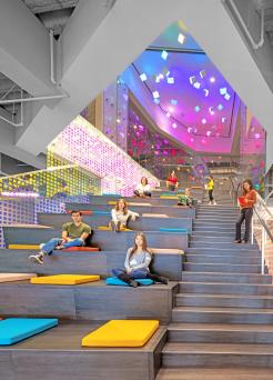 social-stairs-group-m-03-homepage