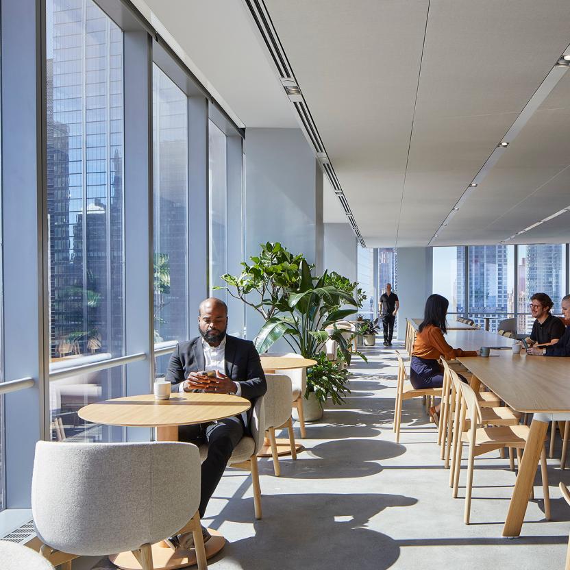 office-lounge-som-new-york-with-people