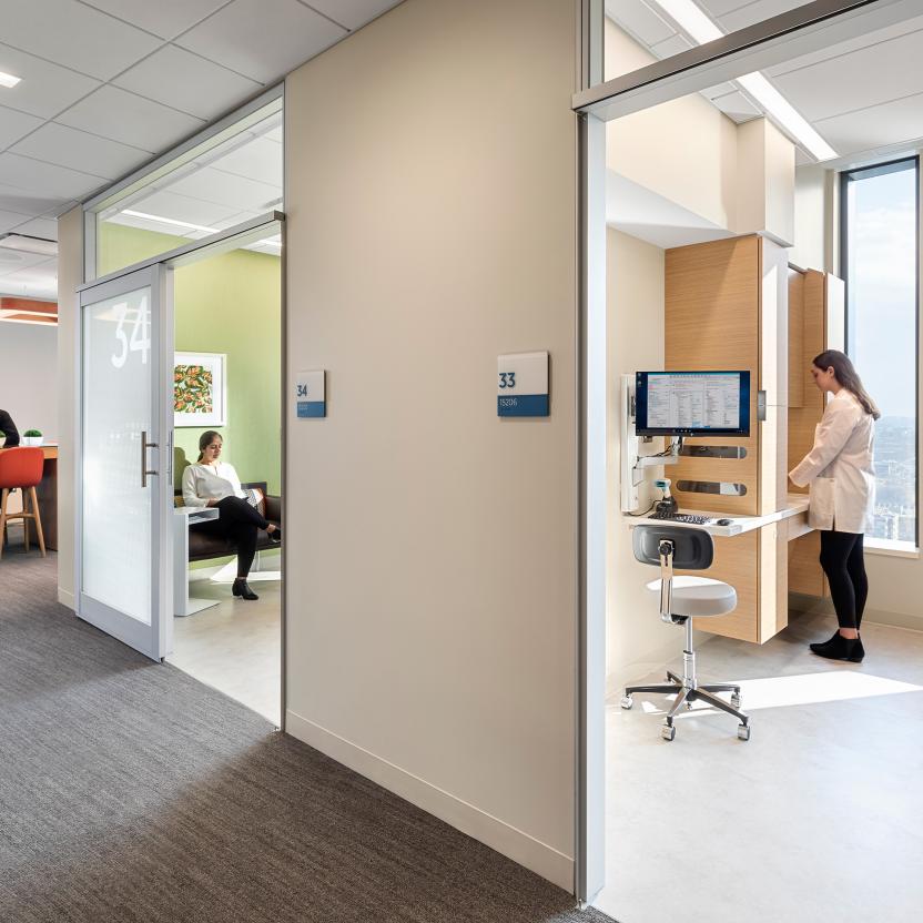 patient-corridor-msk-koch-building-ar-infusion-extended