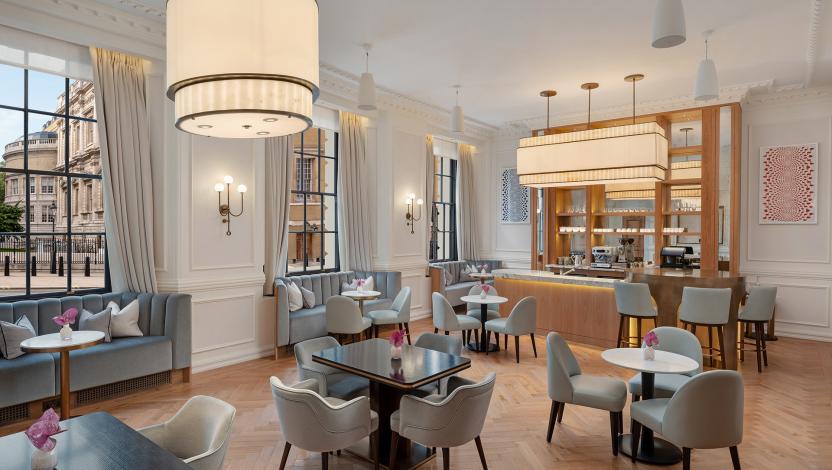 lounge-raffles-london-phase