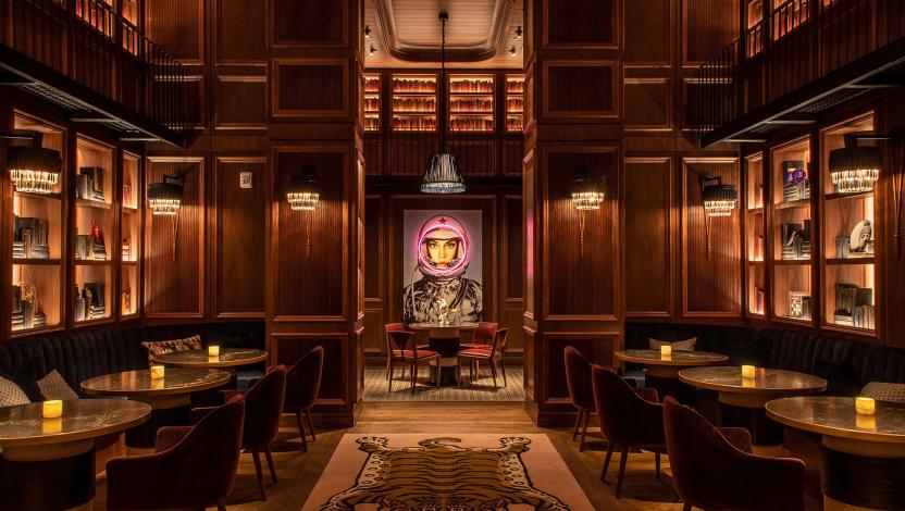 restaurant-lounge-chasing-rabbits