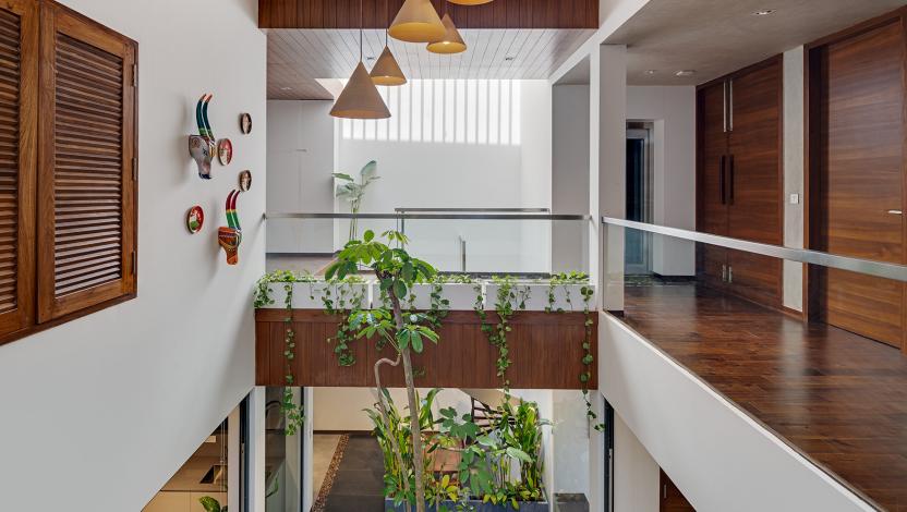 inline-Courtyard_Belaku-House_Loft-Area