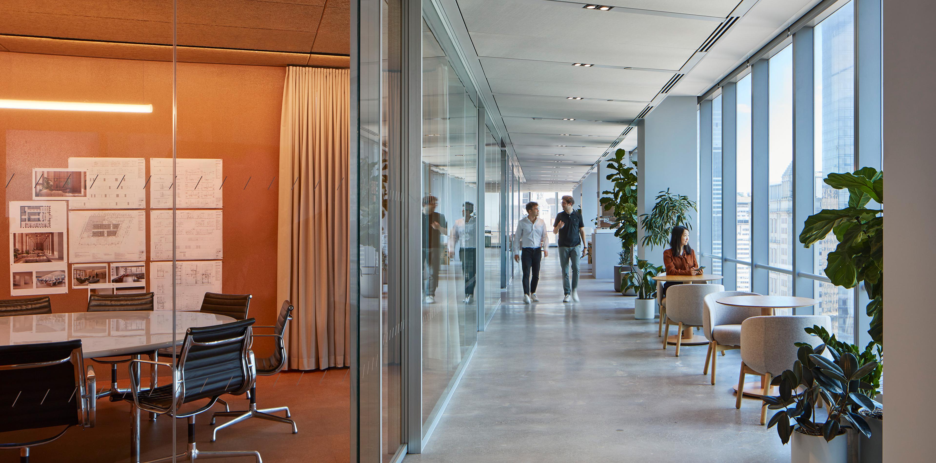 office-hallway-som-new-york-with-people.jpg