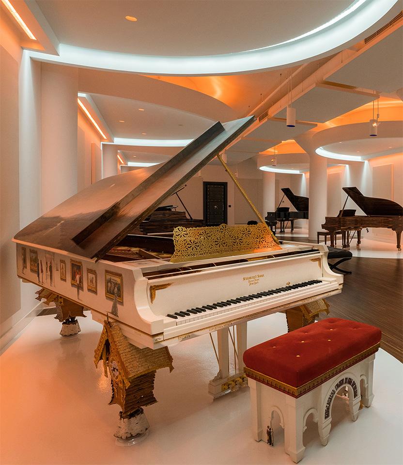 showroom-steinway-24-hubcard