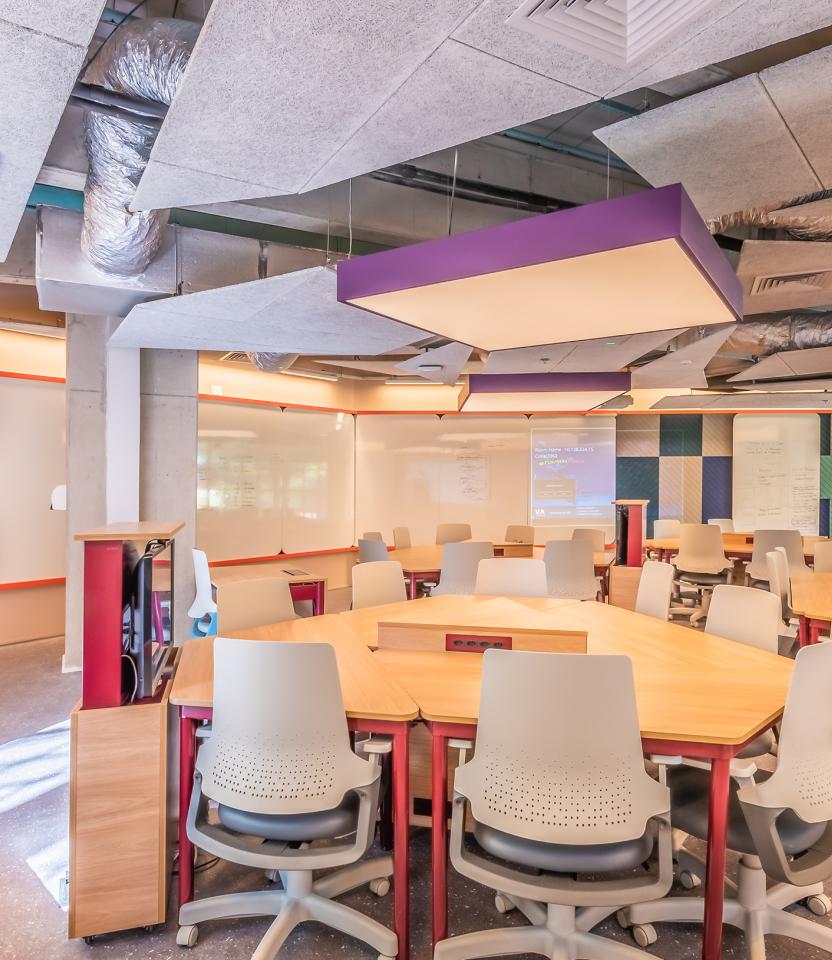 A São Paulo commercial classroom with Lutron Ketra and Athena. Photo © Maurício Moreno