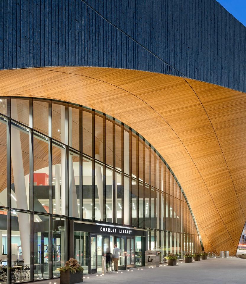 A Philadelphia commercial lobby & atrium  with Lutron roller shades and Quantum. ©Photo by: John Muggenborg