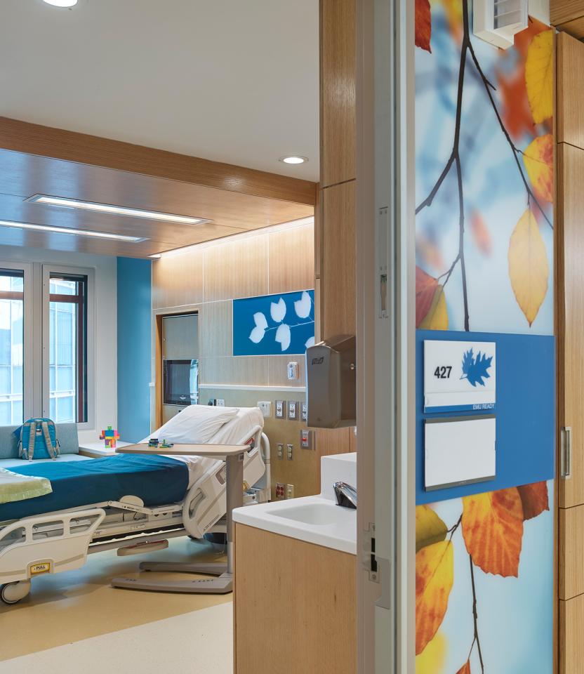 A Philadelphia hospital patient room with Lutron roller shades and Quantum. © Halkin Mason Photography