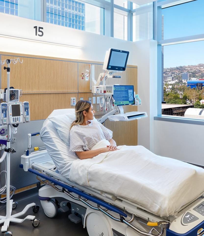 A New York City hospital patient room with Lutron Quantum. Image Courtesy of CO Architects