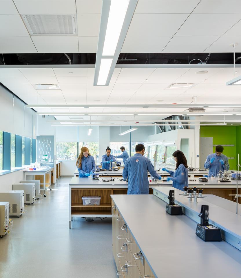 A Northeastern University commercial classroom with Lutron Quantum. Warren Jagger Photography