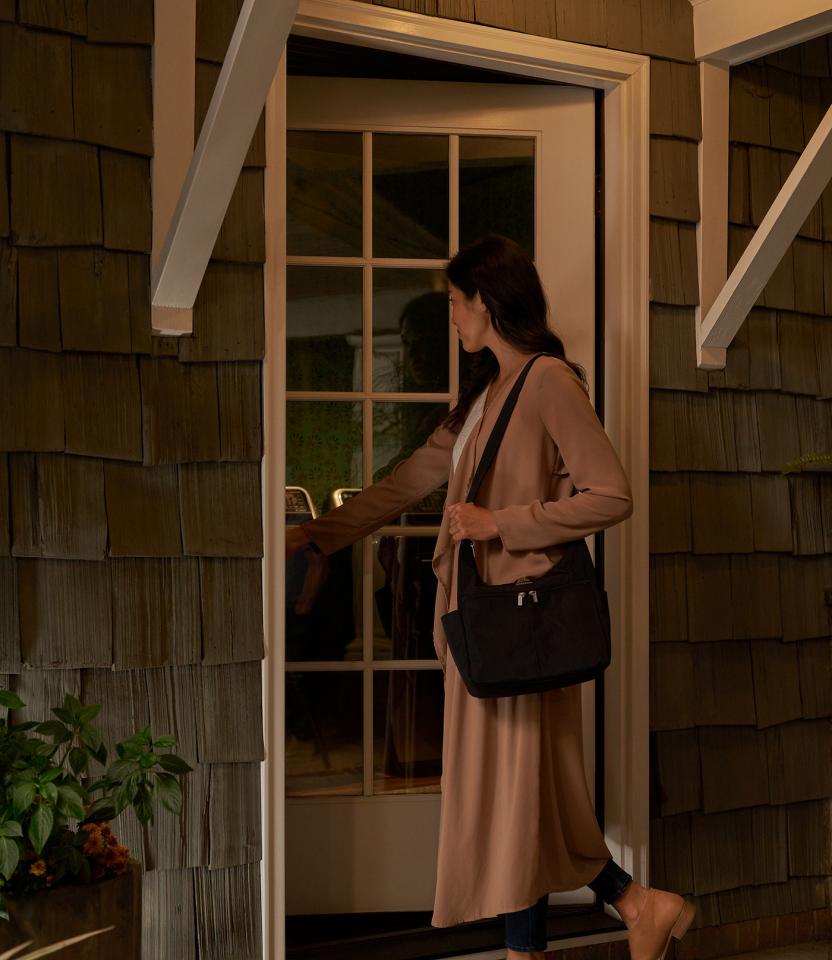 A Southeast private residence Outdoor with Lutron Caséta