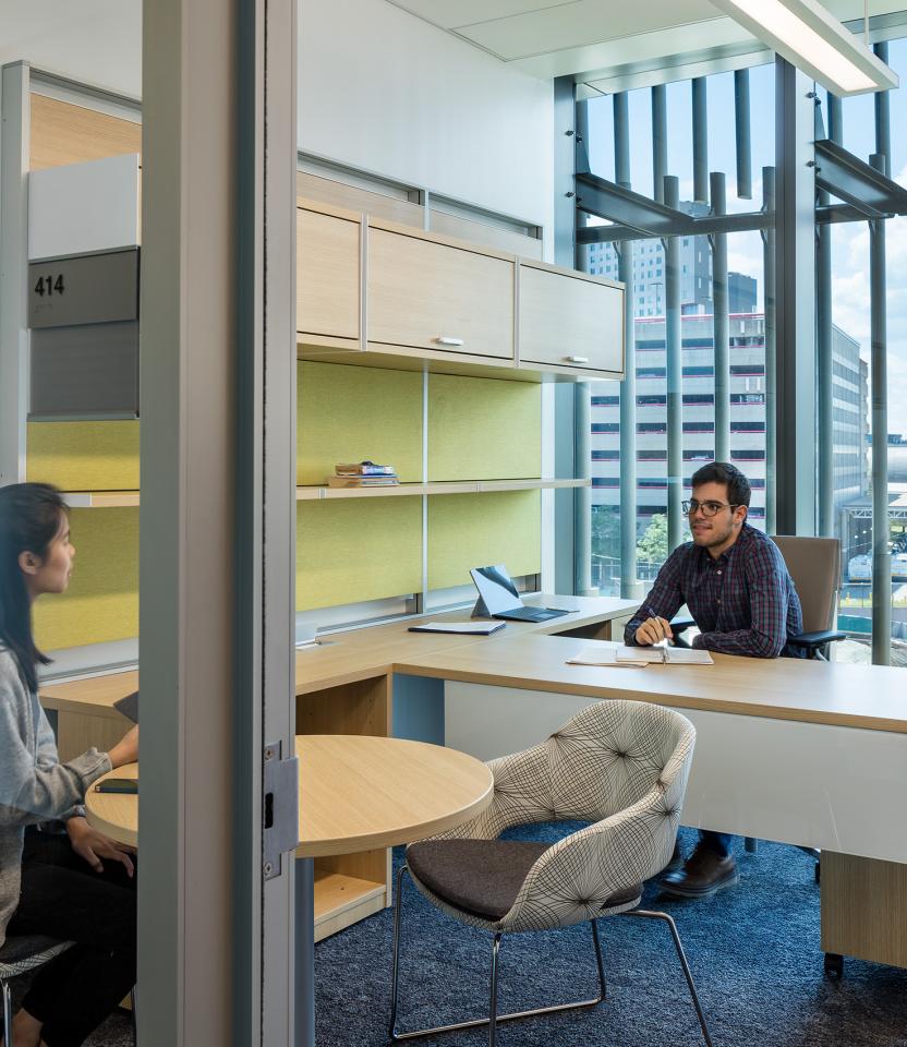 A Northeastern University commercial meeting room with Lutron Quantum. Warren Jagger Photography