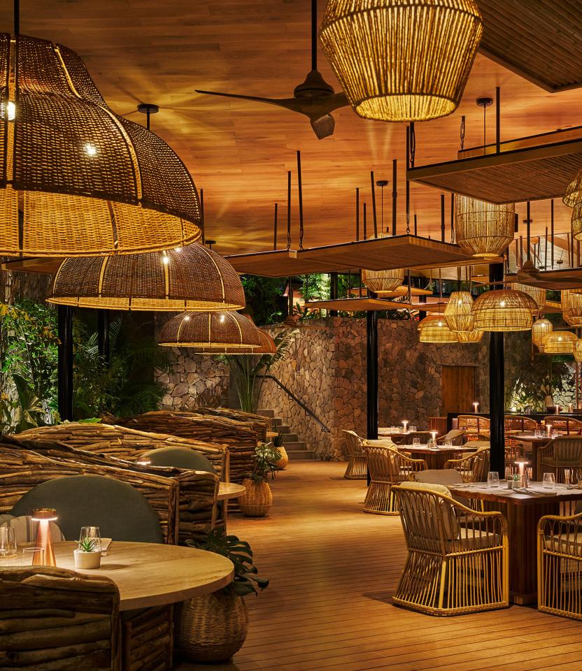 A Costa Rica hospitality dining & social space with Lutron Athena. Christian Horan Photography