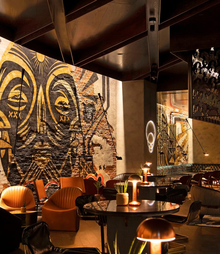 A Dubai hospitality dining & social space with Lutron Quantum.