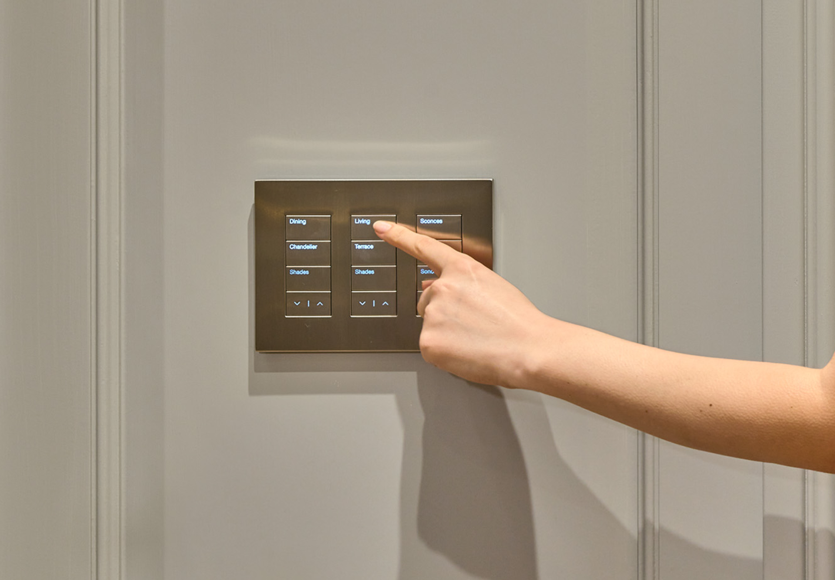 Edit Image hall-ritz-tower-palladiom-keypad-with-woman-16-new.png