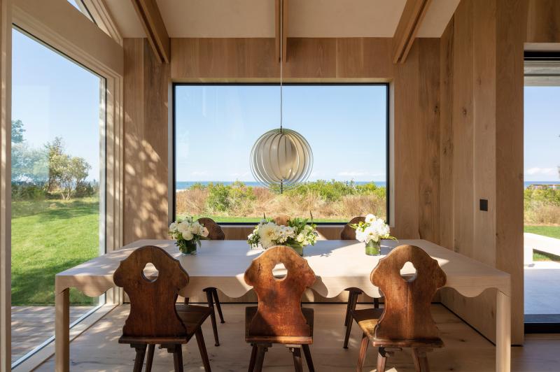 dining-room-east-hampton-straight-7145.jpg