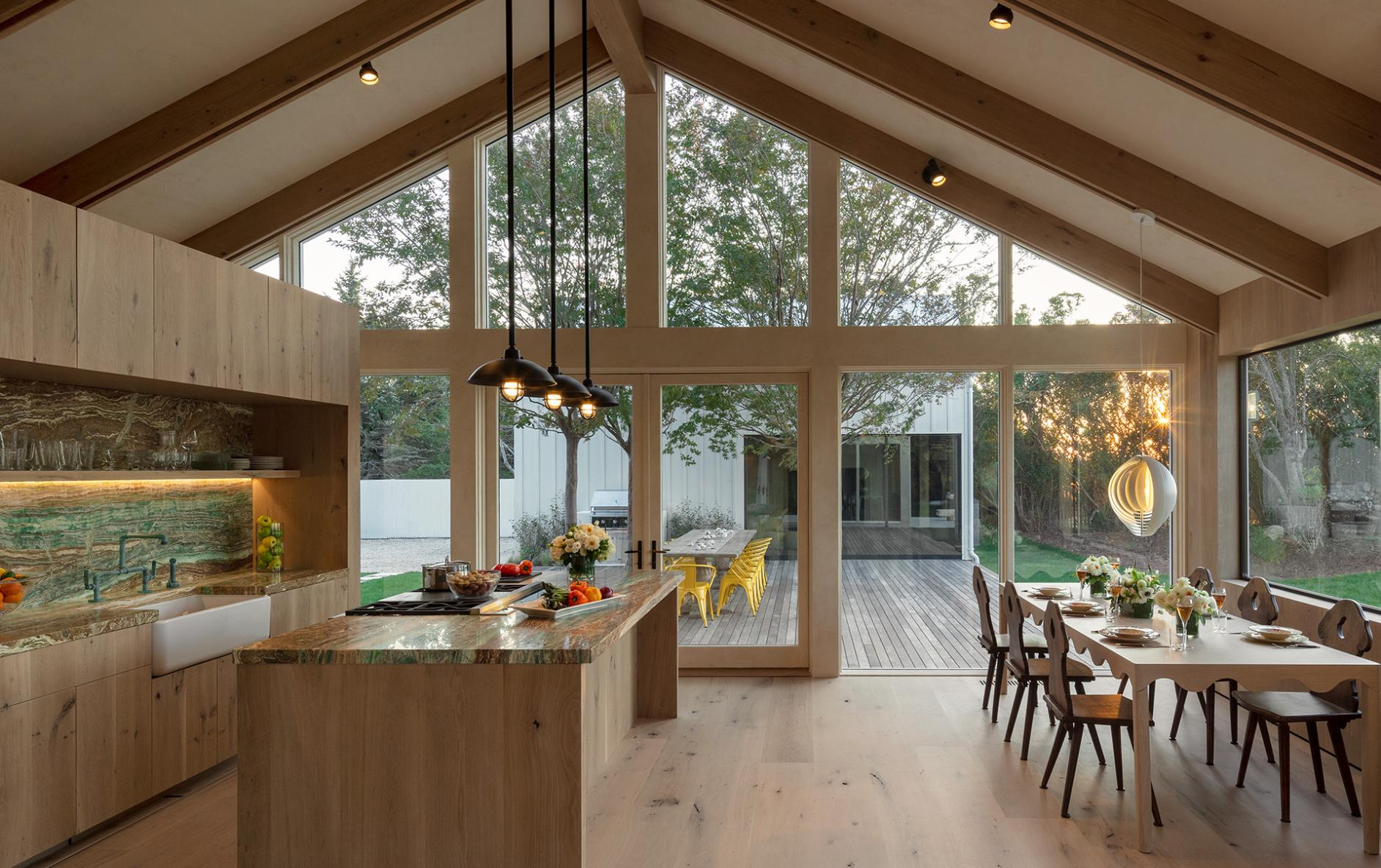 kitchen-east-hampton-with-dining-room
