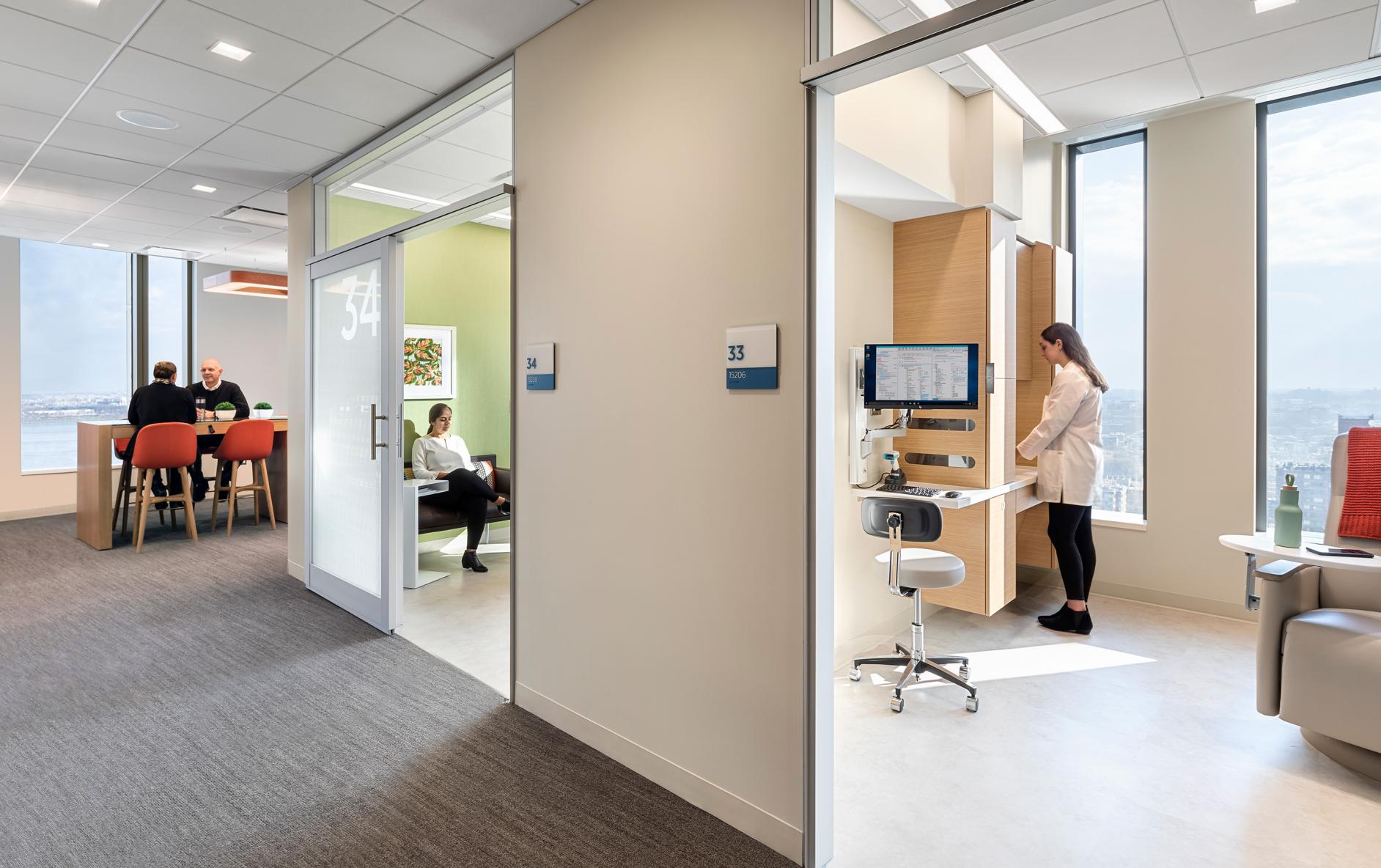 patient-corridor-msk-koch-building-ar-infusion-extended
