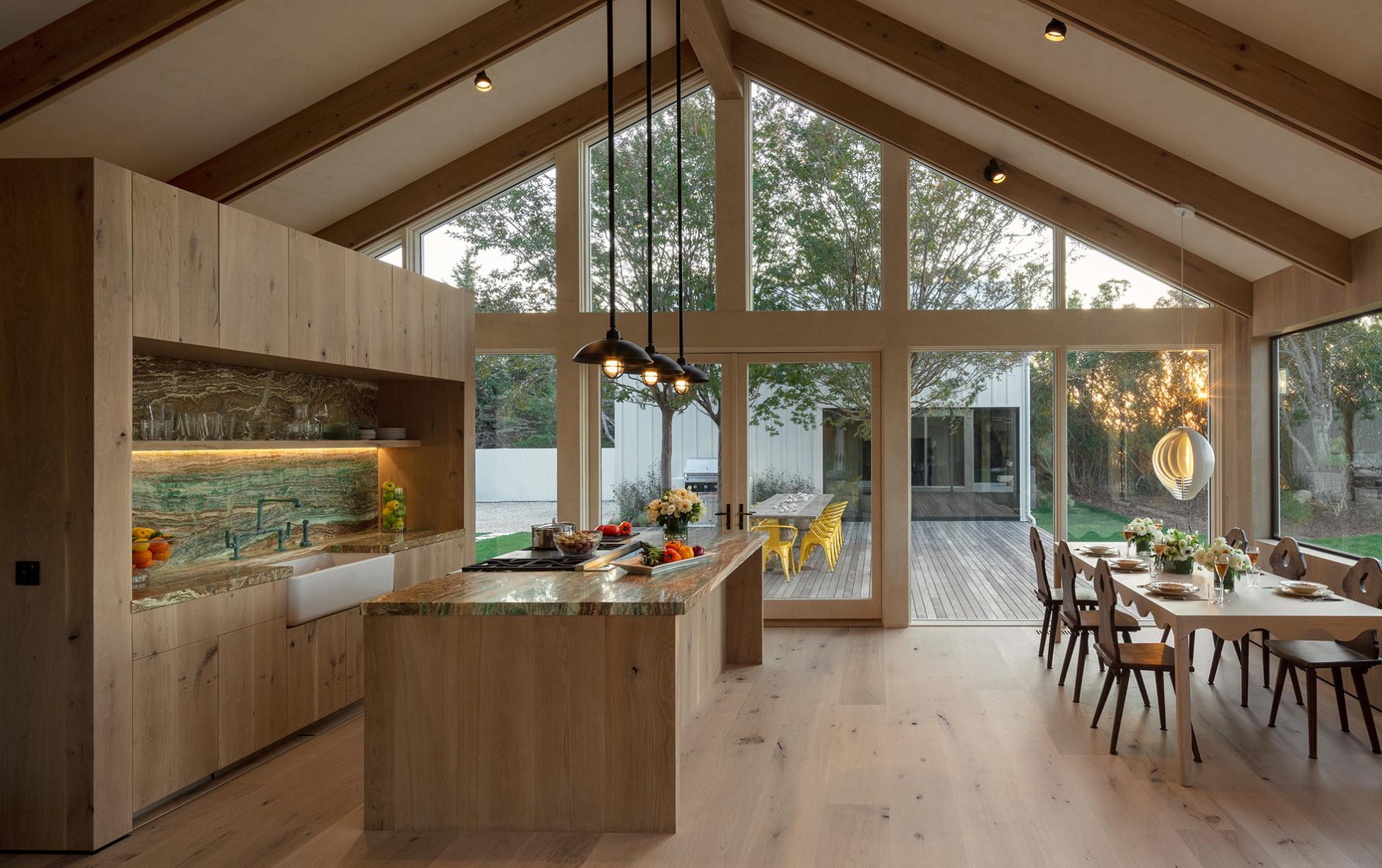 kitchen-east-hampton-with-dining-room-7517