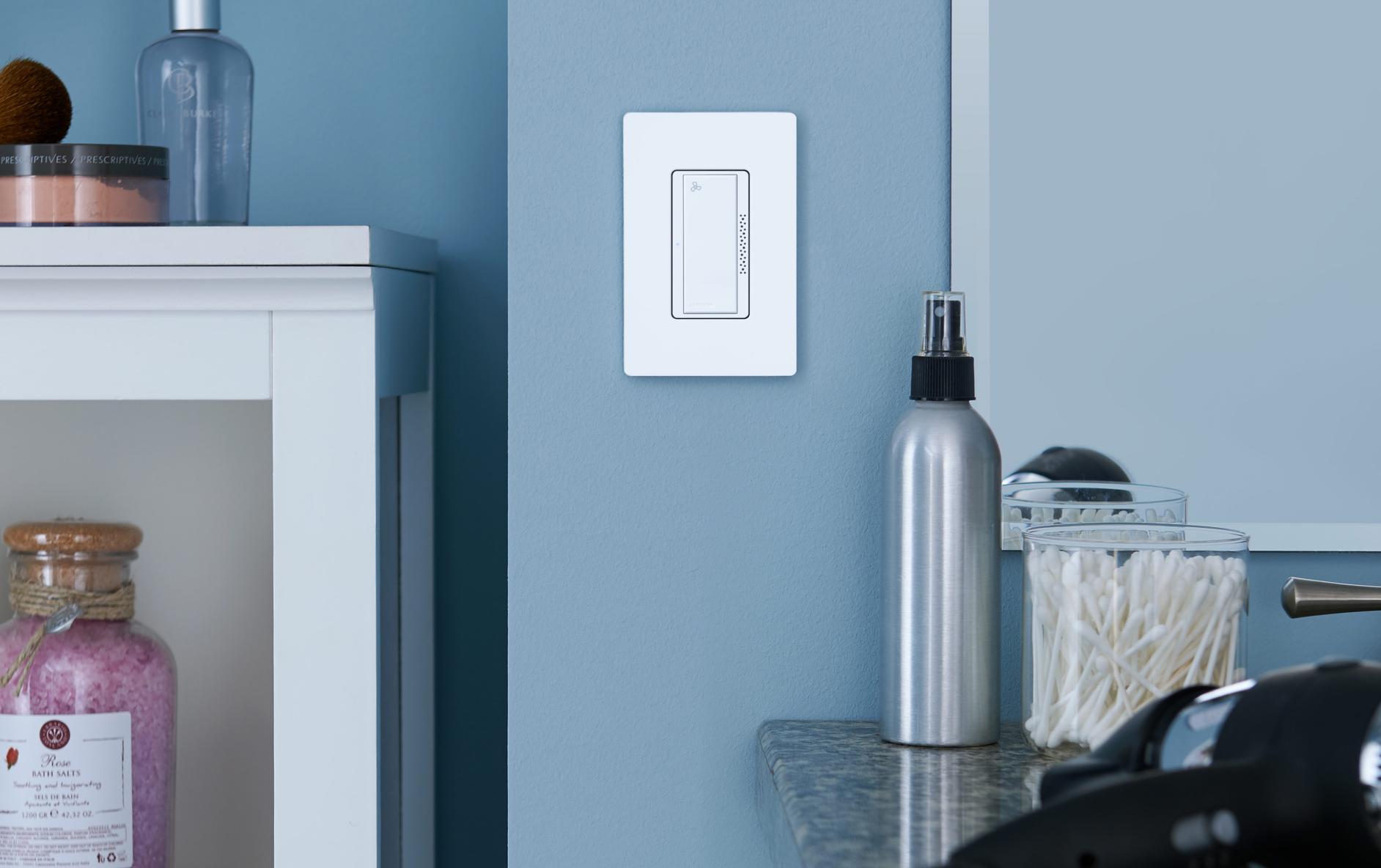 Lutron humidity sensor switch with automatic exhaust fan control in bathroom