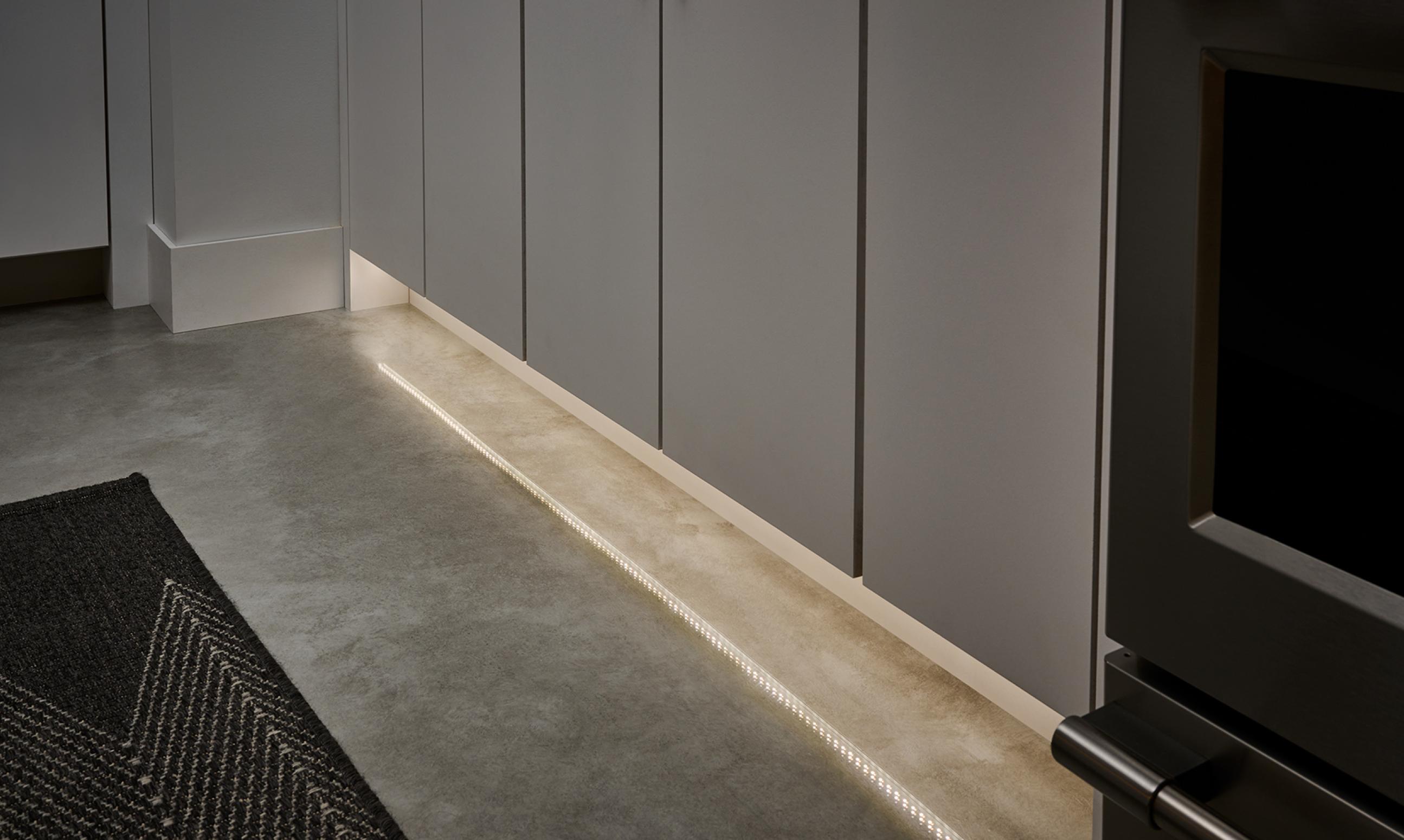 itchen-lumaris-tape-light-toekick-2