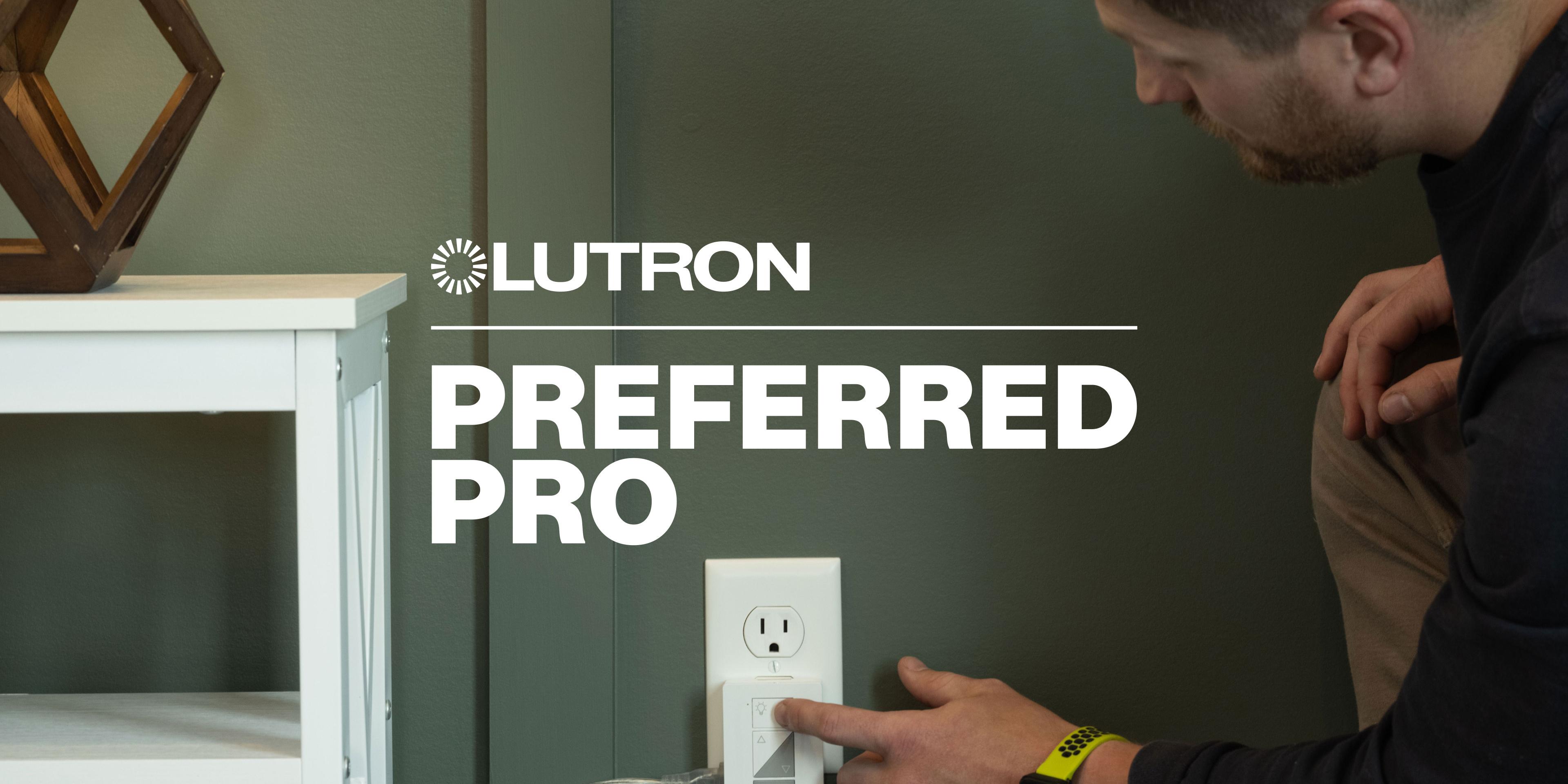 A Preferred Pro tests out a lamp dimming smart plug.