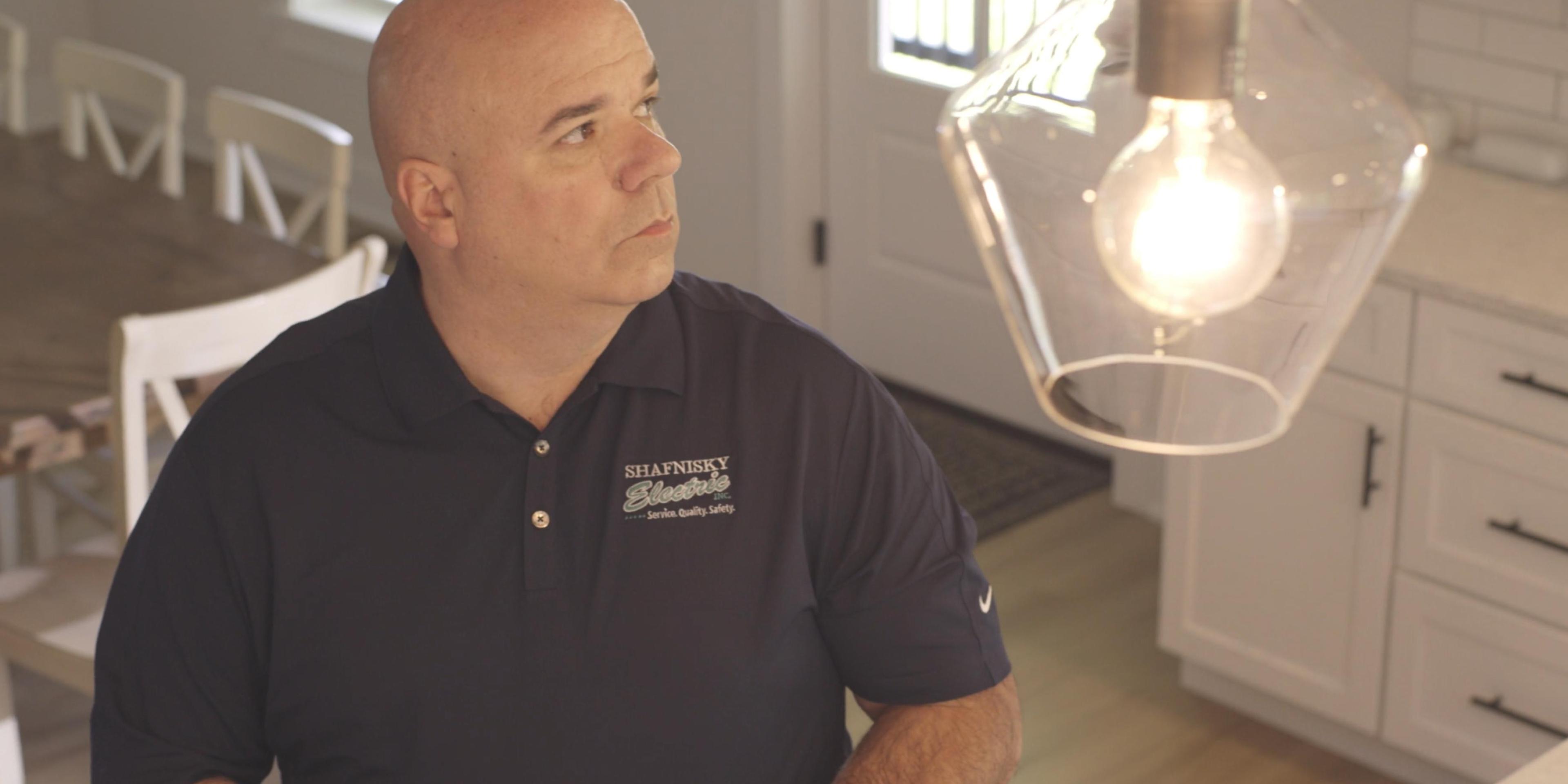 Video showing how Pros win with smart lighting control